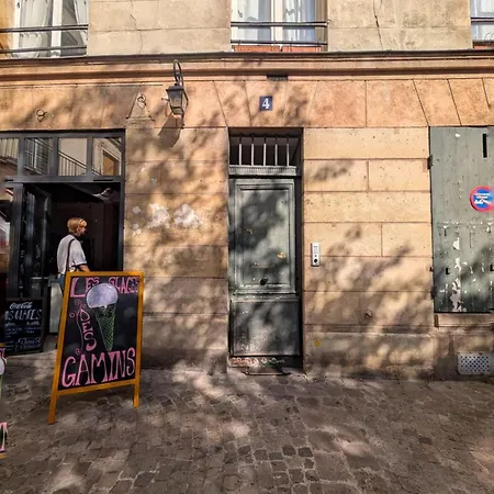 Sutdio Near The Place Des Vosges